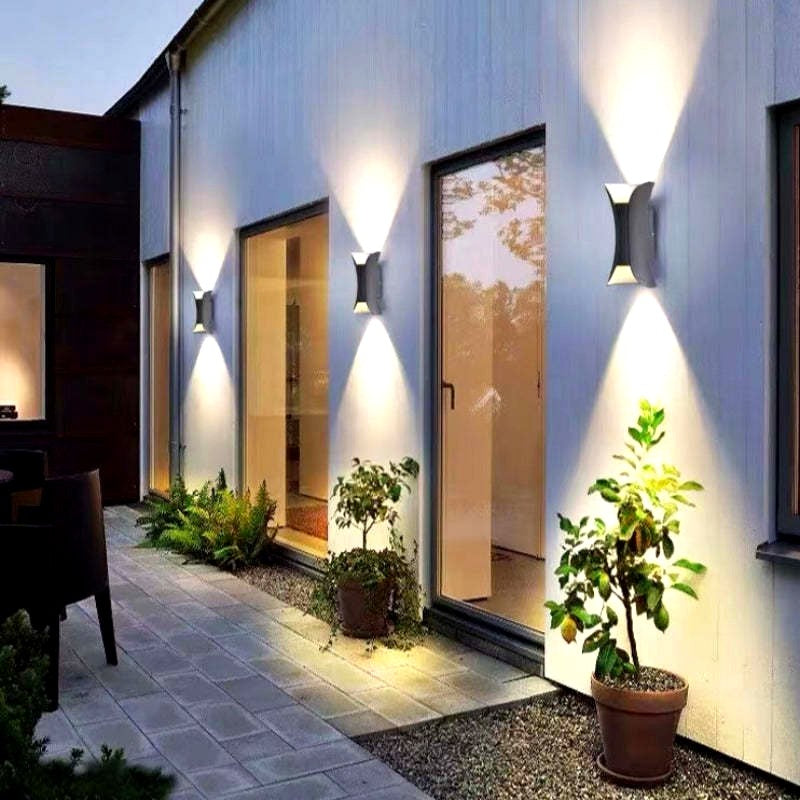 Applique Murale Extérieure LED IP65, Design Simple Moderne Métal, Cour