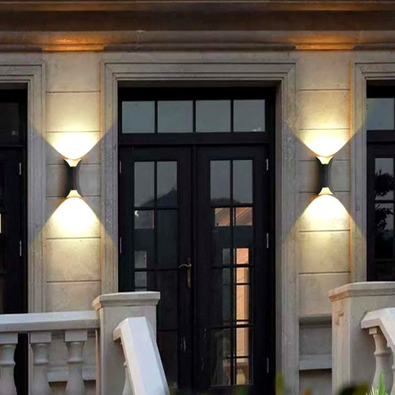 Applique Murale Extérieure LED IP65, Design Simple Moderne Métal, Cour