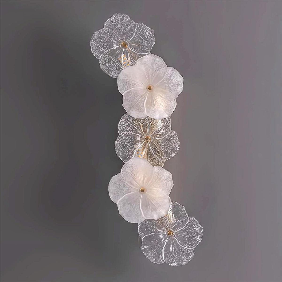 Applique Murale Fleur Pétales en Verre, Design Romantique Délicat
