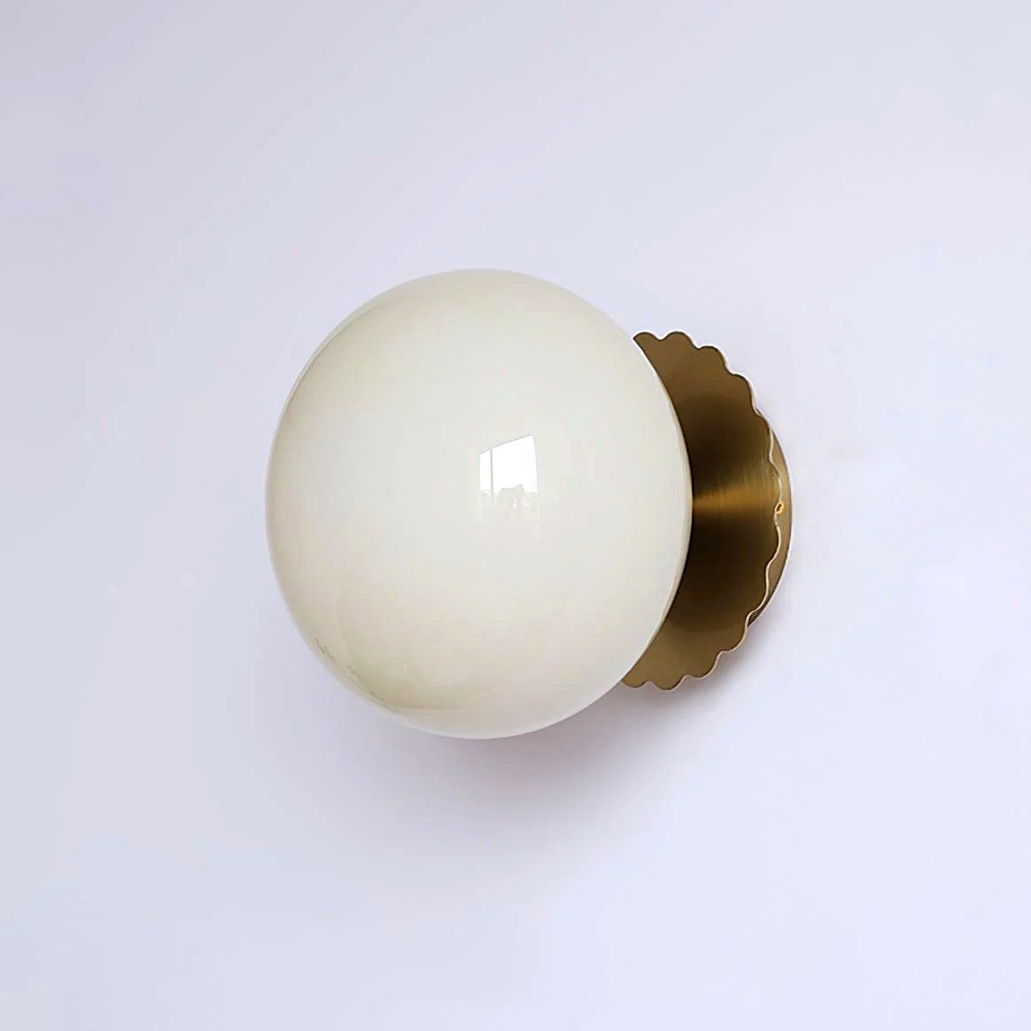 Applique Murale Marshmallow Globe Verre, Design Tendre Sophistiqué