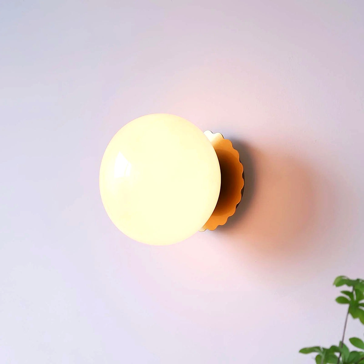 Applique Murale Marshmallow Globe Verre, Design Tendre Sophistiqué