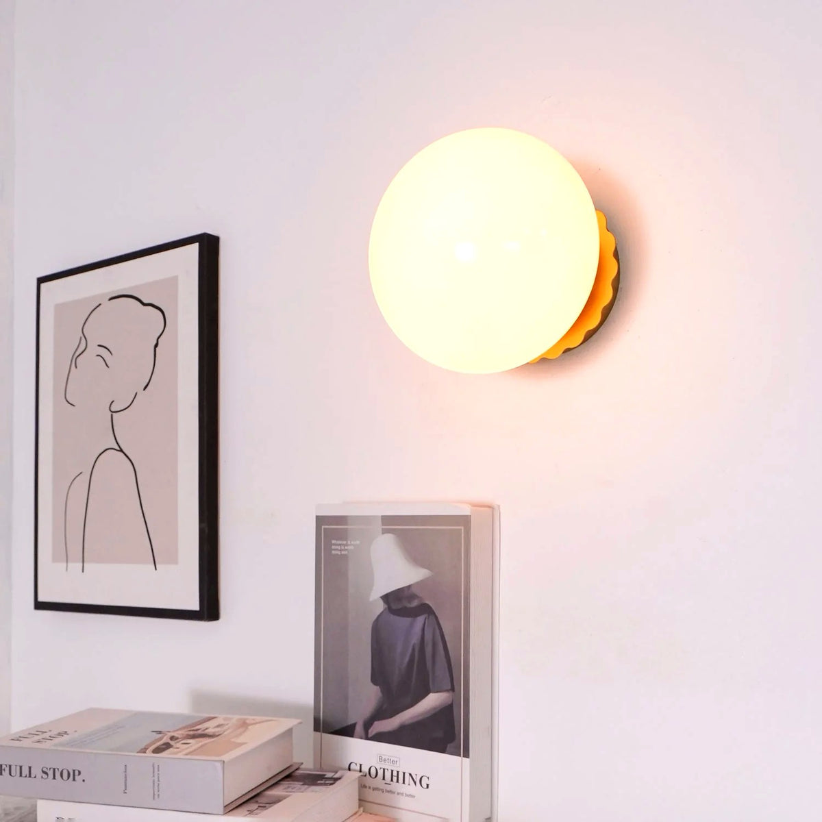 Applique Murale Marshmallow Globe Verre, Design Tendre Sophistiqué