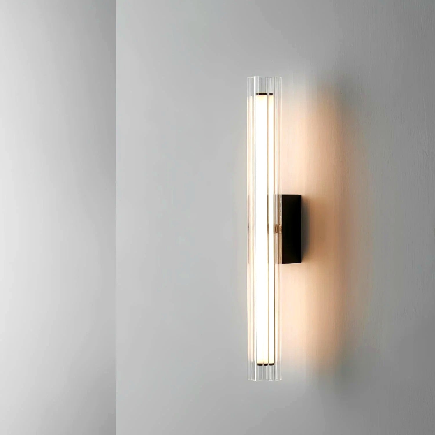 Applique Murale Tube Verre Contemporaine Noire, LED Intégrée, Colonne