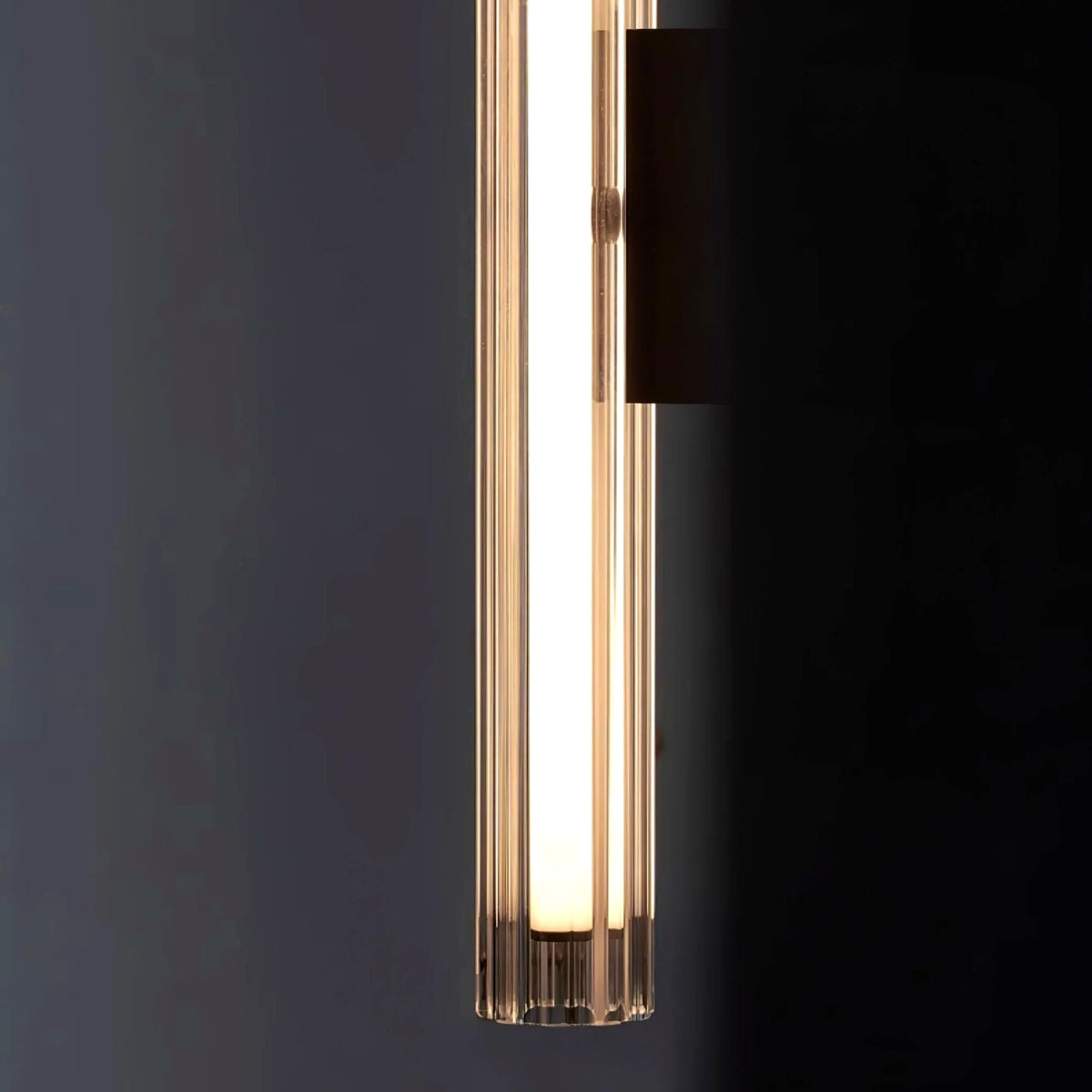 Applique Murale Tube Verre Contemporaine Noire, LED Intégrée, Colonne