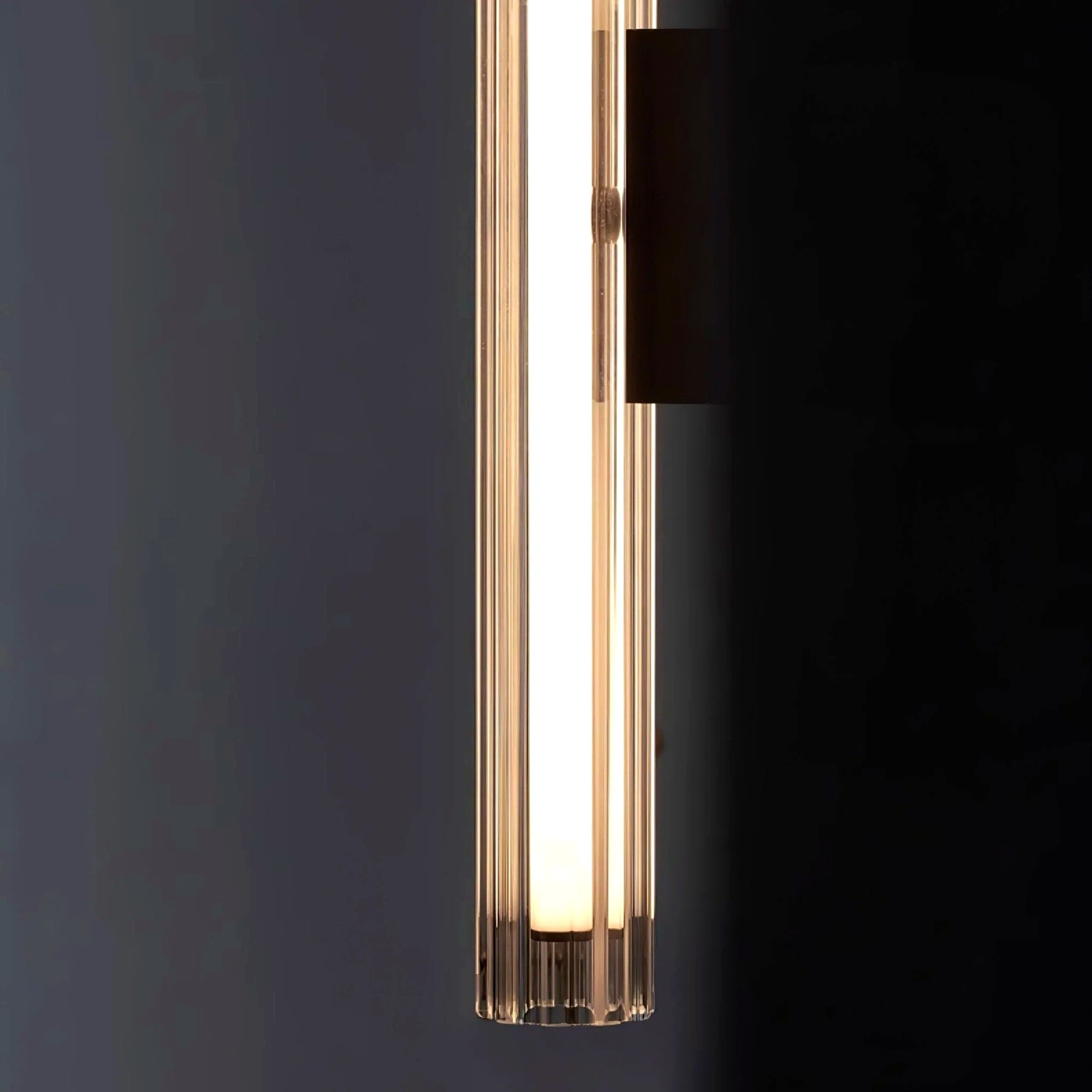 Applique Murale Tube Verre Contemporaine Noire, LED Intégrée, Colonne