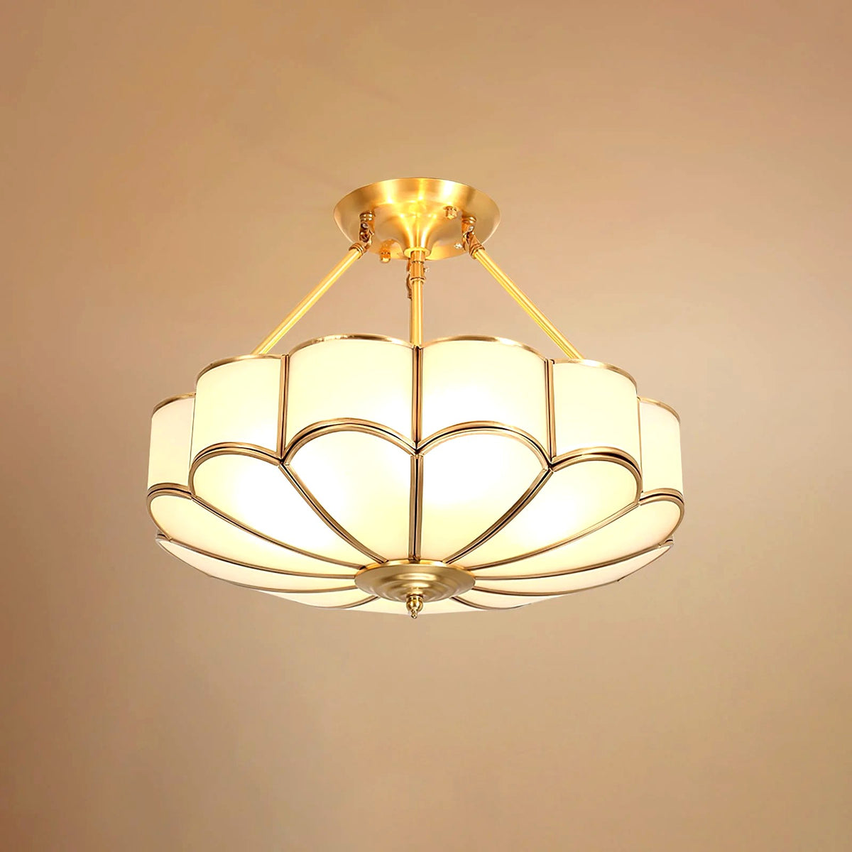 Plafonnier Pétales Verre Givré Laiton, Design Artistique Poétique
