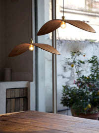 Suspension Bois Art Nordique Noyer, Silhouette Sculptée Graphique