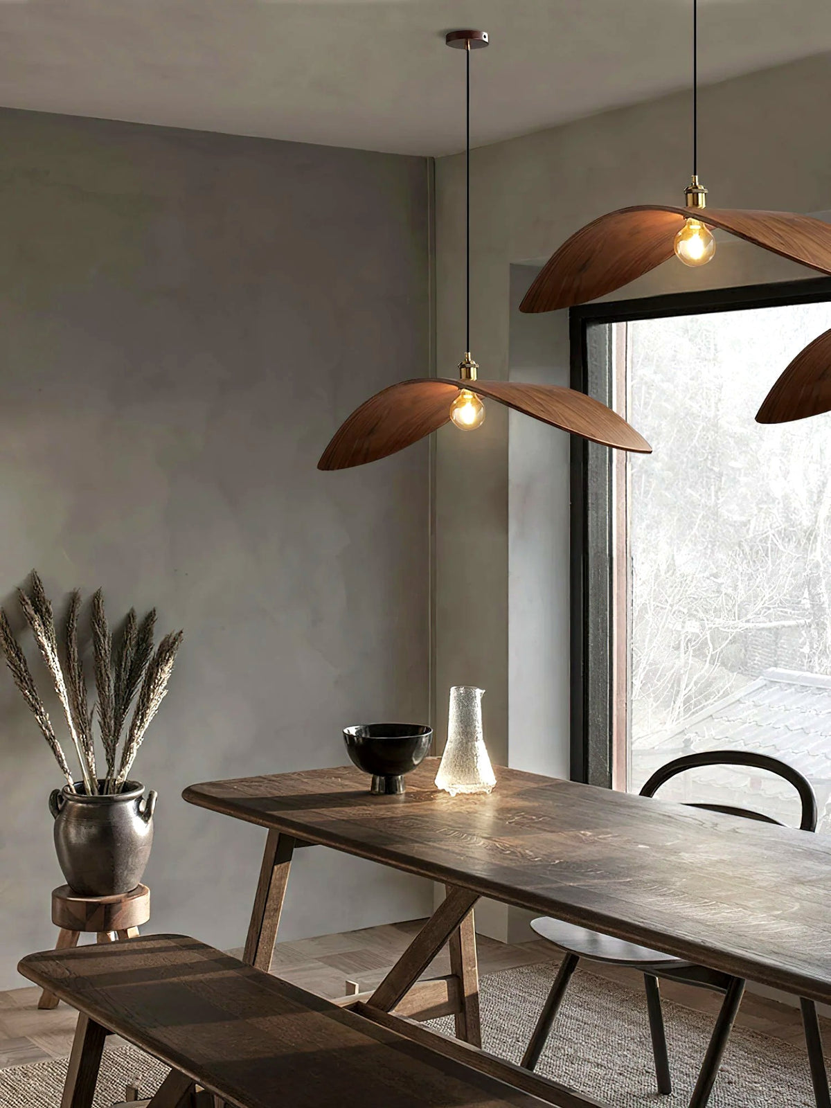 Suspension Bois Art Nordique Noyer, Silhouette Sculptée Graphique