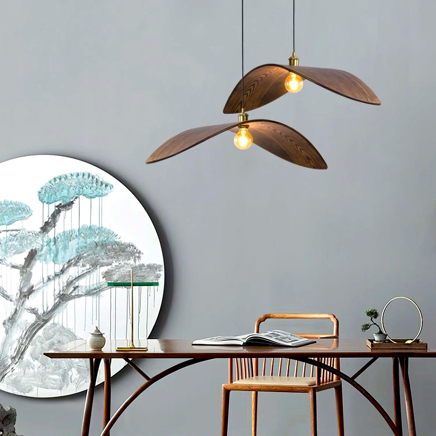 Suspension Bois Art Nordique Noyer, Silhouette Sculptée Graphique