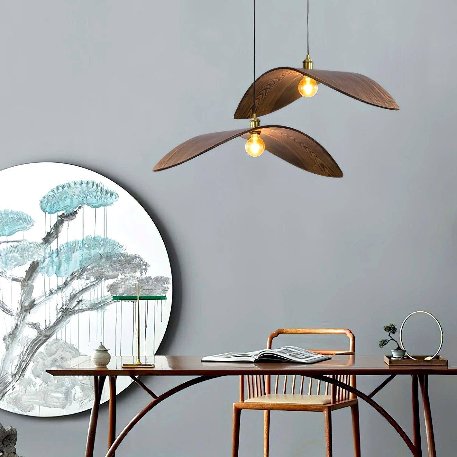 Suspension Bois Art Nordique Noyer, Silhouette Sculptée Graphique