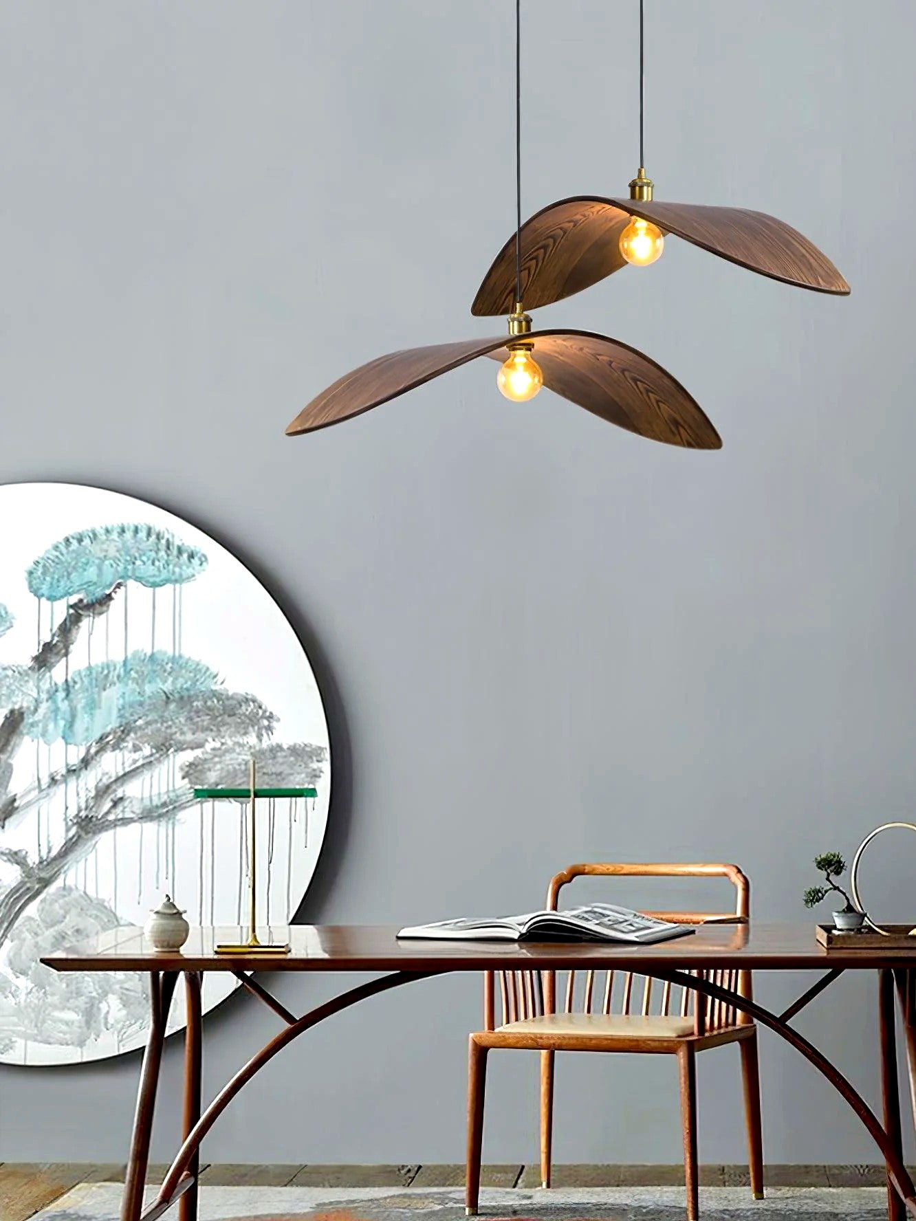 Suspension Bois Art Nordique Noyer, Silhouette Sculptée Graphique