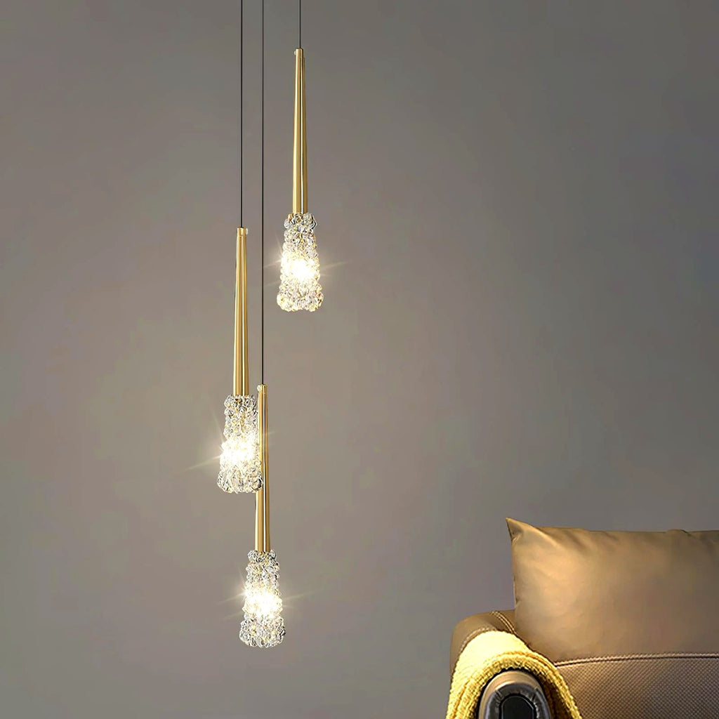 Suspension Cristal Moderne Monture Dorée, Reflets Précieux Élégants