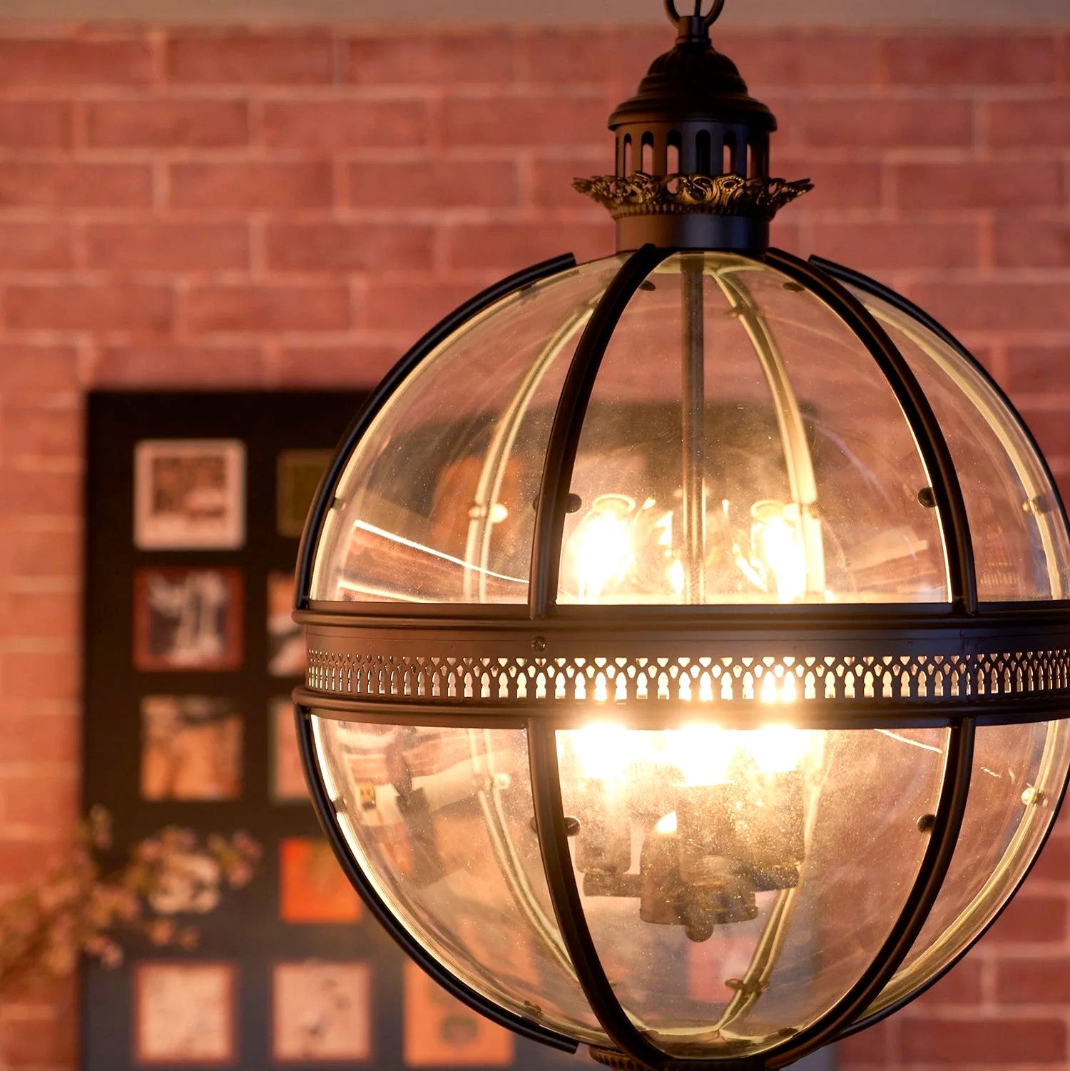 Suspension Rétro Verre Travaillé Élégante, Charme d'Époque Intemporel